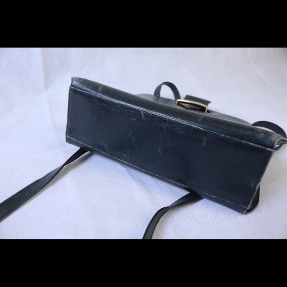 VINTAGE Authentic Salvatore Ferragamo Leather Buckle Shoulder Purse ! - Picture 6 of 8